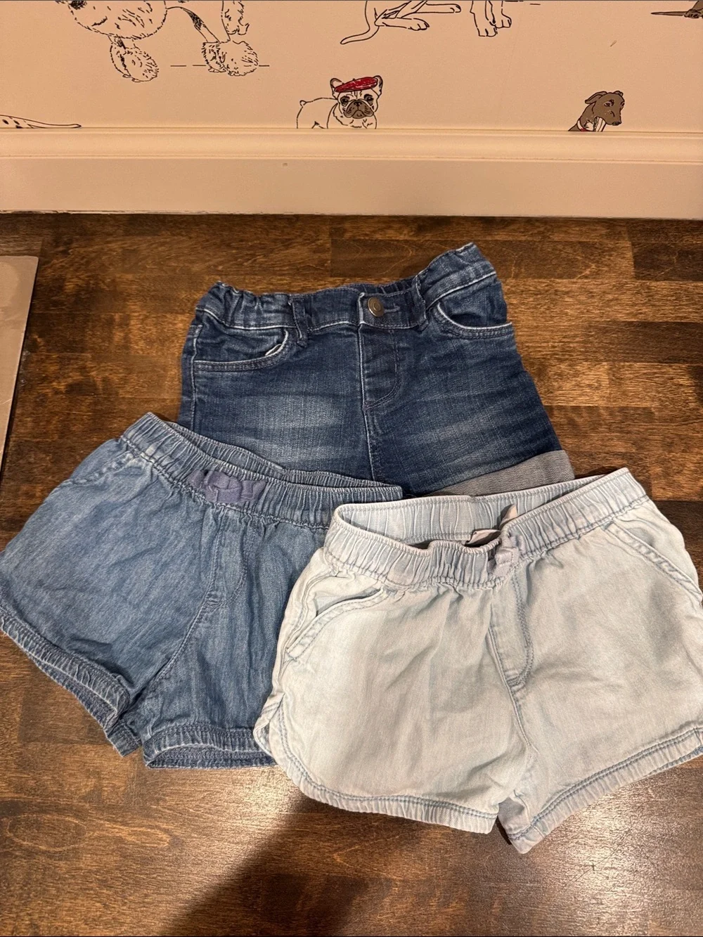 Three pairs of denim shorts 5T
